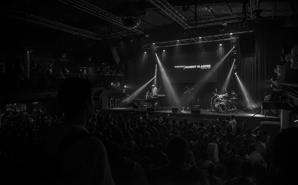 Robert Glasper Electric Trio en Chile (2019)